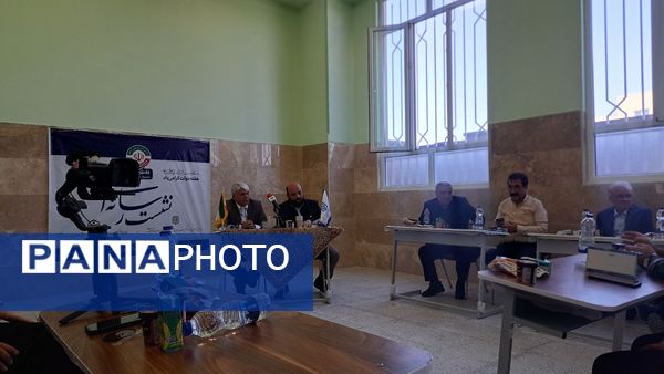 نشست رسانه‌ای مدیرکل نوسازی، توسعه و تجهیز مدارس استان قم