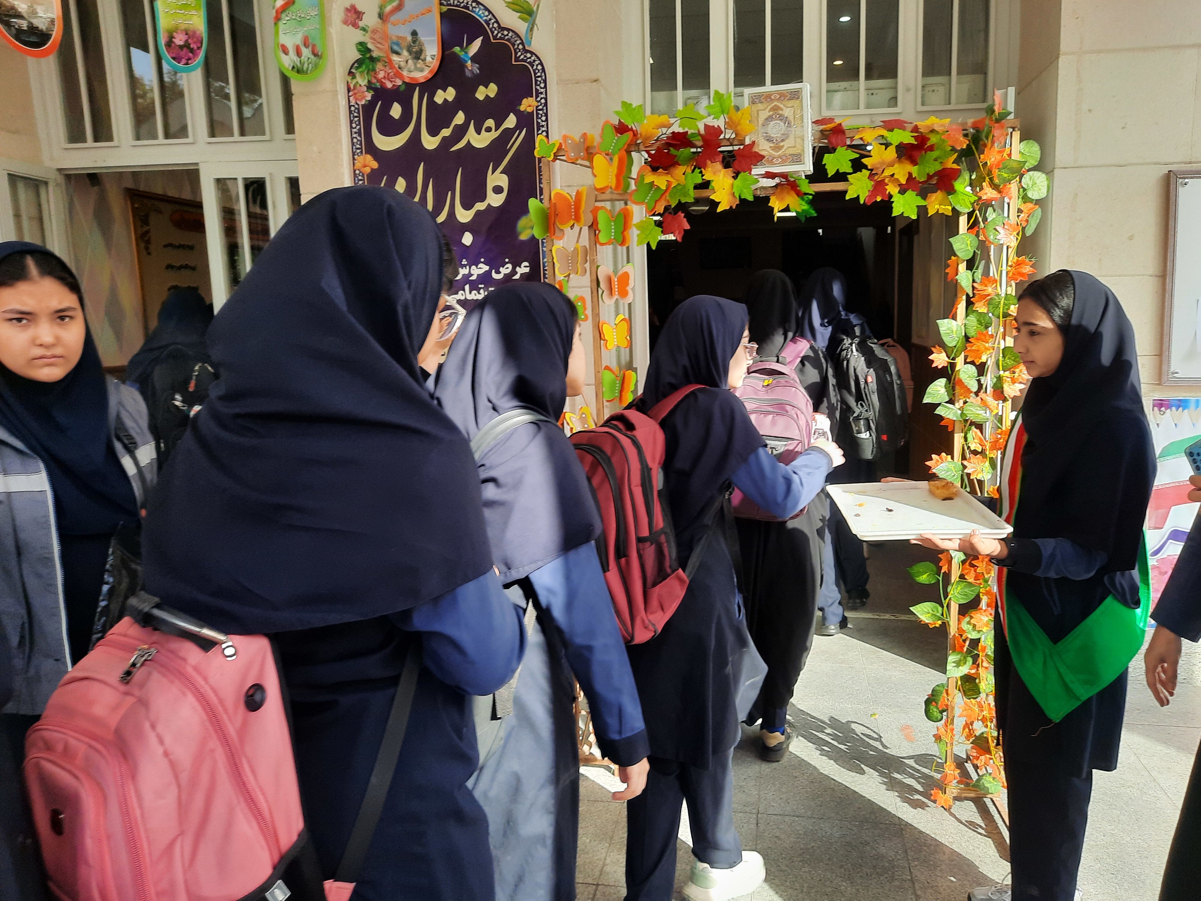 طلوعی تازه برای دانش‌آموزان دبیرستان مصلی نژاد حضرت زهرا در اول مهر