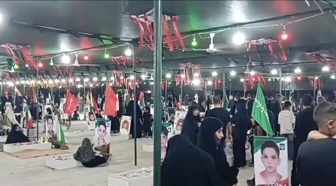 آیین معنوی «شام غریبان» حسینی در مدرسه شجره طیبه میناب