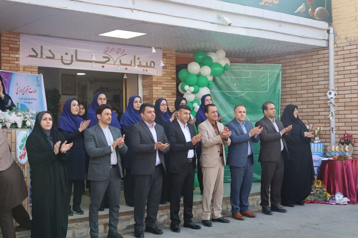 نمایش توانمندی‌های دانش‌آموزان در رشته‌های مختلف ورزشی و هنری قرچک در هفته تربیت‌بدنی