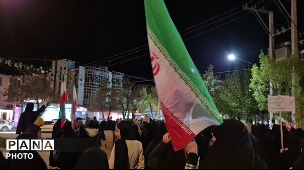  روایت رجزخوانی‌های اعتراض‌آمیز در تاریکی شب