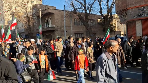 جلوه‌های باشکوه حضور مردم قم در راهپیمایی ۲۲ دی