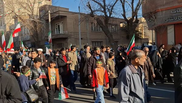 جلوه‌های باشکوه حضور مردم قم در راهپیمایی ۲۲ دی