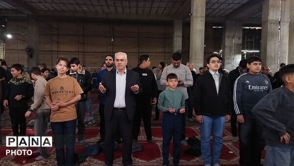 نماز عبادی سیاسی جمعه  همزمان با آغاز هفته بسیج دانش آموزی در مسجد جامع شهرستان نیشابورـ۲