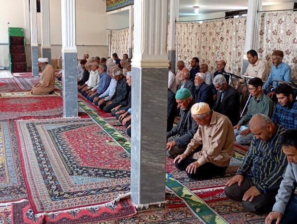 نماز جمعه در شهر تیتکانلو