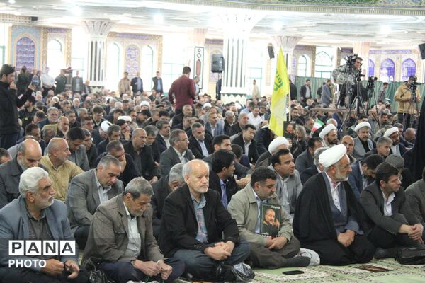 از کودکان تا بسیجیان؛ همه آمدند برای مردی که در قلب مردم بود
