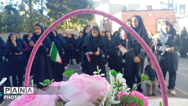 جشن جوانه‌ها در دبیرستان مهر پدری؛ آغاز یک سال پر از خاطره