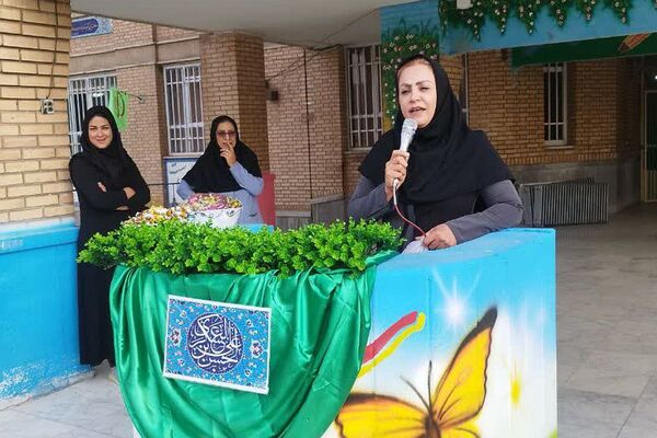 برگزاری جشن ولادت امام حسن عسگری(ع) در دبیرستان الغدیر ناحیه یک شهرری