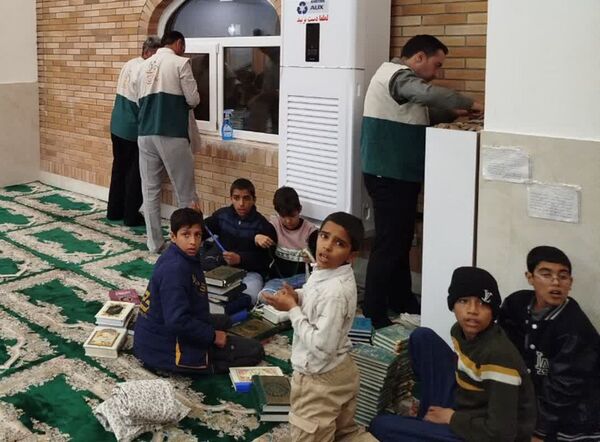 غبار روبی مسجد خاتم النبیین بیرجند به مناسبت فرا رسیدن ماه رمضان 