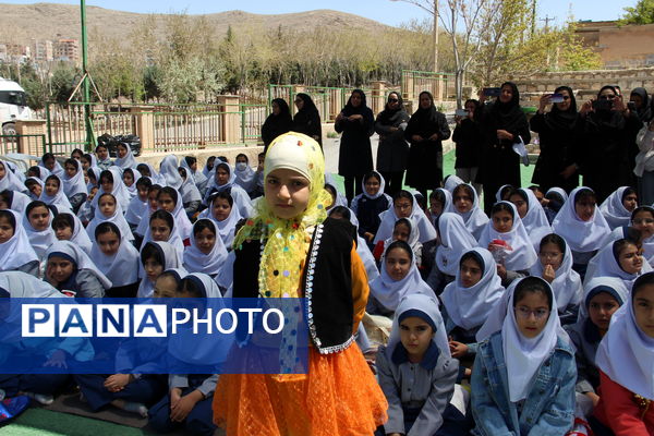 «جشنواره دا» در دبستان غیرانتفاعی امام صادق (ع) 
