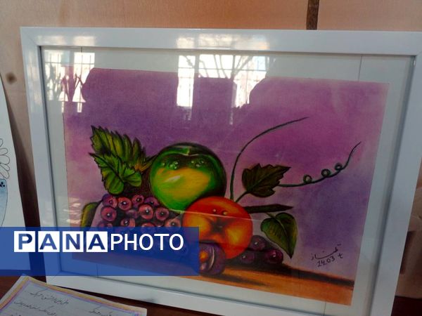 نمایشگاه نقاشی وخطاطی دانش‌آموزان مدرسه هدی یک