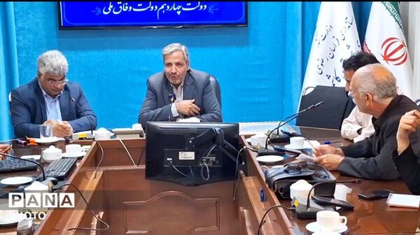 نشست خبری فرماندار کاشمر با اصحاب رسانه به مناسبت هفته دولت