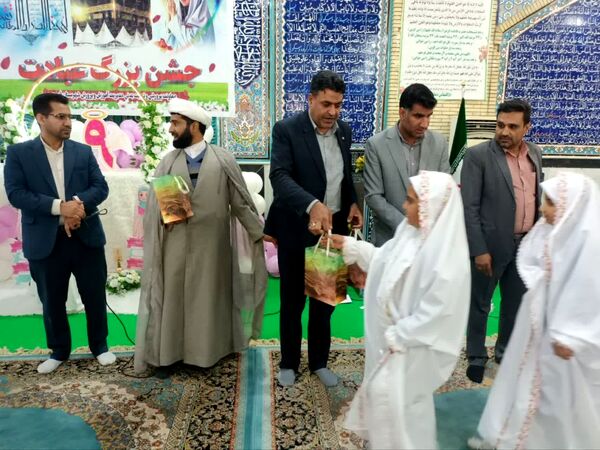 جشن تکلیف دانش‌آموزان دختر شهرستان فهرج 