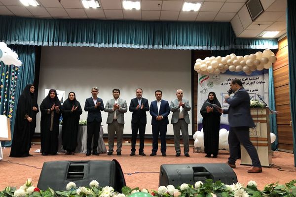 اختتامیه طرح ها و برنامه‌های معاونت آموزش ابتدایی در سالن فدک ناحیه دو شهرری 
