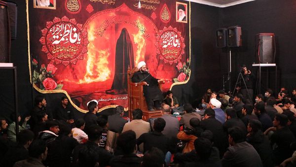 شرق کرمان در سوگ بانوی دو عالم؛ اجتماع بزرگ هیات‌های مذهبی در ریگان