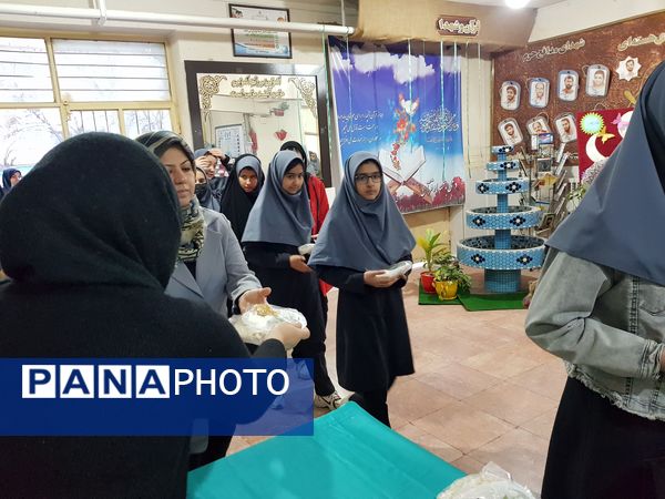 ضیافت افطاری در دبیرستان مهدی خدابنده