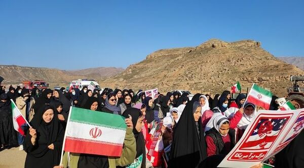 مردم پلدختر و معمولان در راهپیمایی روز قدس حضوری پرشور داشتند