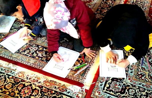 برپایی غرفه کودک در حاشیه نماز جمعه شهرستان کاشمر 