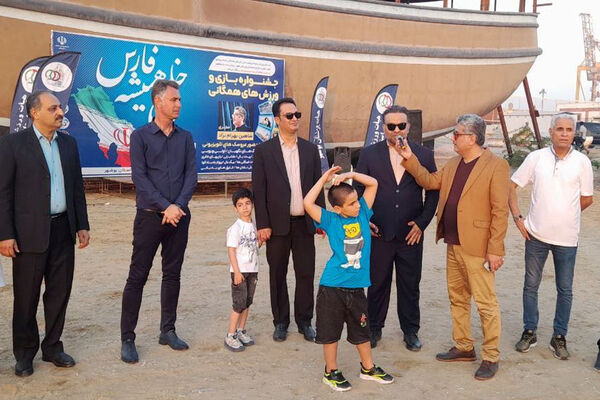 جشنواره بازی و ورزش های همگانی در ساحل بوشهر