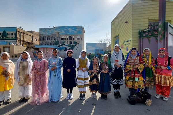 برگزاری جشن احسان و نیکوکاری در دبستان حکیم نظامی کهریزک 