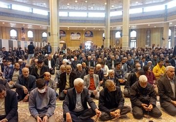 نماز جمعه در مصلی بزرگ امام خمینی شهر ایلام 