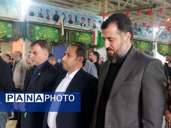 برگزاری مراسم تحویل سال نو در گلزار شهدای ملارد 