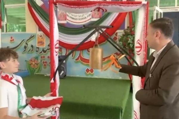 زنگ انقلاب در مدارس ایرانیان قطر نواخته شد