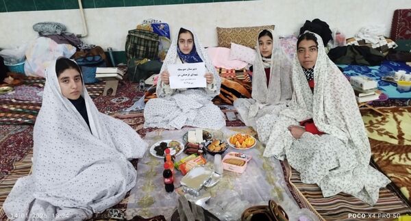 برگزاری مراسم اعتکاف توسط دانش آموزان دبیرستان شهدای فرهنگی ۲