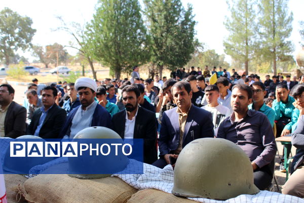 گرامیداشت هفته دفاع مقدس در مدرسه نخبگان عشایر گنجه‌ای یاسوج