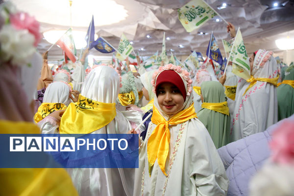 جشن تکلیف 2 هزار نفری دختران سراسر کشور در قم