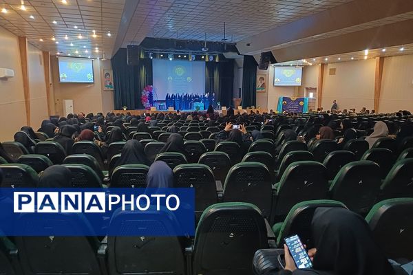 همایش معلم و زندگی قرآنی در شیراز