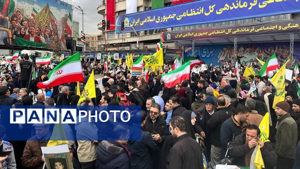 راهپیمایى ٢٢ بهمن در چهل و هفتمین سالگرد پیروزى انقلاب اسلامى