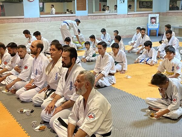 مراسم عزاداری و بزرگداشت شهدای جنگ تحمیلی در باشگاه‌های کاراته  بیرجند 