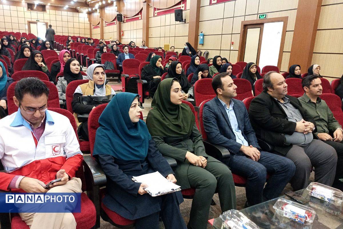 اولین دوره آموزشی آموزگاران پایه مدارس ابتدایی شهرستان رباط‌کریم