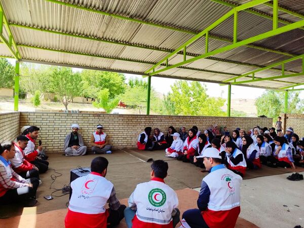 برگزاری اردوی طرح شوق رویش هلال احمر به میزبانی شیروان