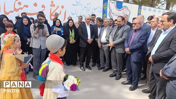 جشن روز معلم با حضور معاون پرورشی و فرهنگی وزیر آموزش و پرورش
