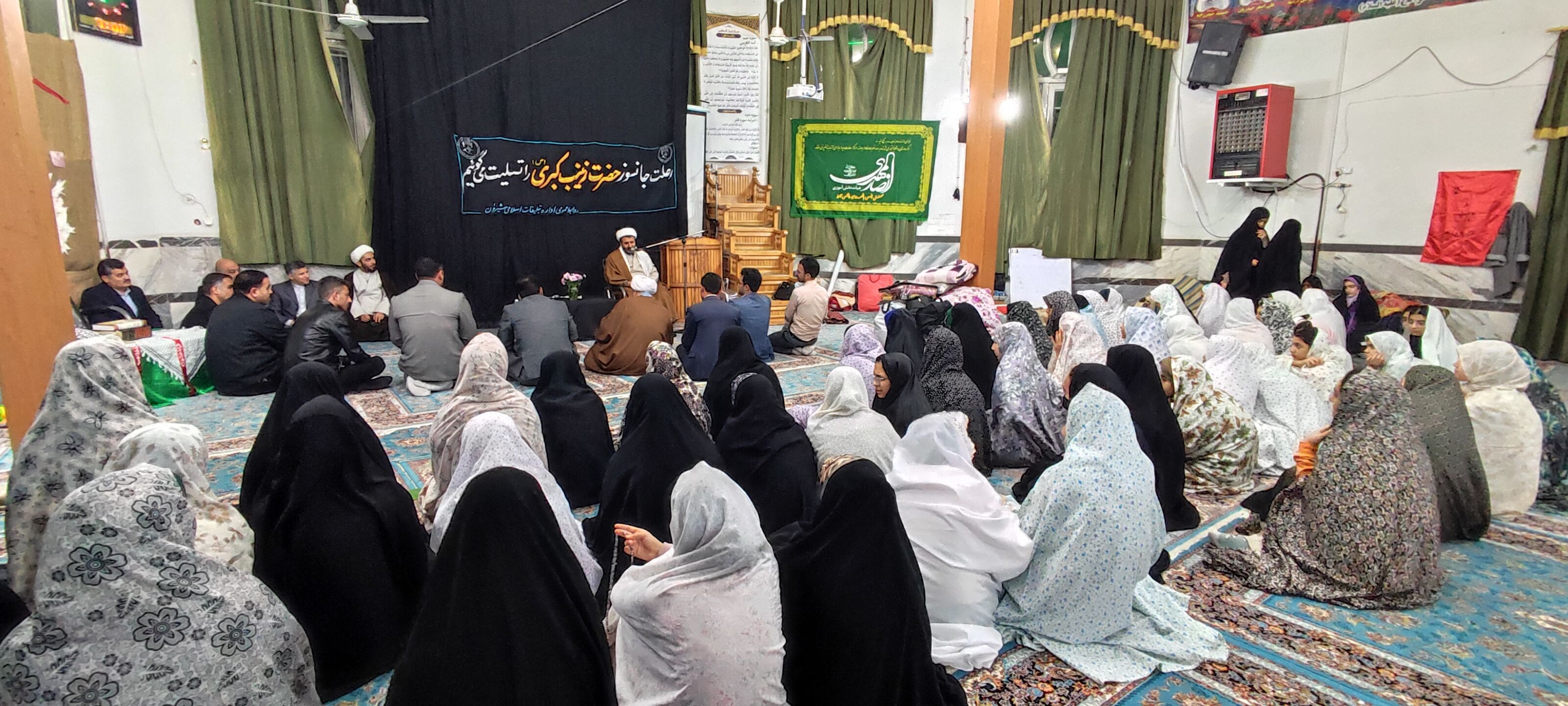 حضور ۷۲ دانش‌آموز دختر معتکف به نیت ۷۲ شهید کربلا در مسجد باب الحوائج شیروان