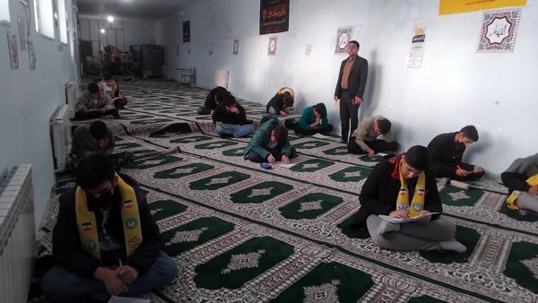 برگزاری مسابقات قرآن، عترت و نماز در دبیرستان خوارزمی نورآباد