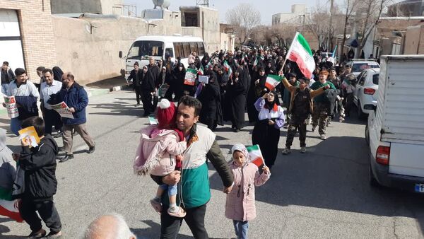 راهپیمایی 22 بهمن در شهر کهک