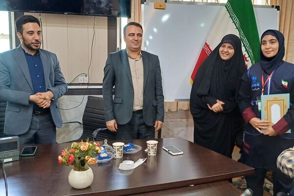 مراسم تجلیل از دانش آموز خبرنگاران پانا ناحیه 3 شیراز