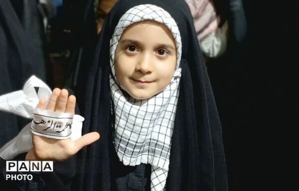 حضور دشمن شکن دختران با صلابت سنندج در شب میلاد حضرت معصومه (س)
