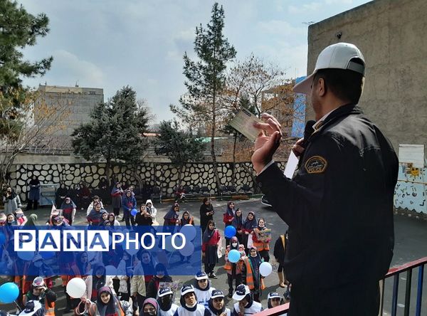 برگزاری طرح ایمنی  و سلامت با پویش نه به تصادف در مدرسه دختران شاخص 