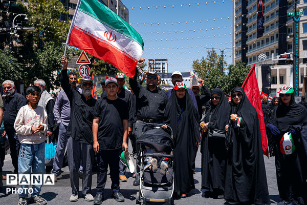 تشییع پیکر رهبر شهید انقلاب در مشهد مقدس-۳