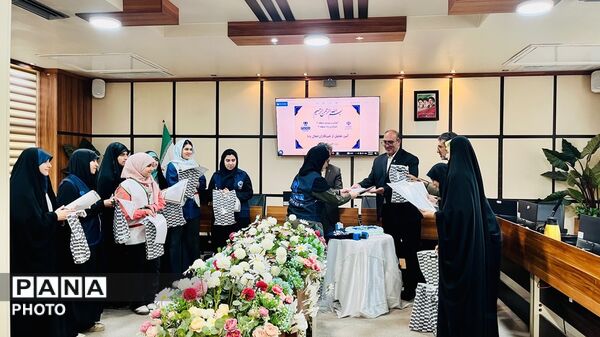 تجلیل از روایتگرانِ امید؛ ضیافتِ قدردانی از اهالیِ خبر در آموزش و پرورش منطقه ۳