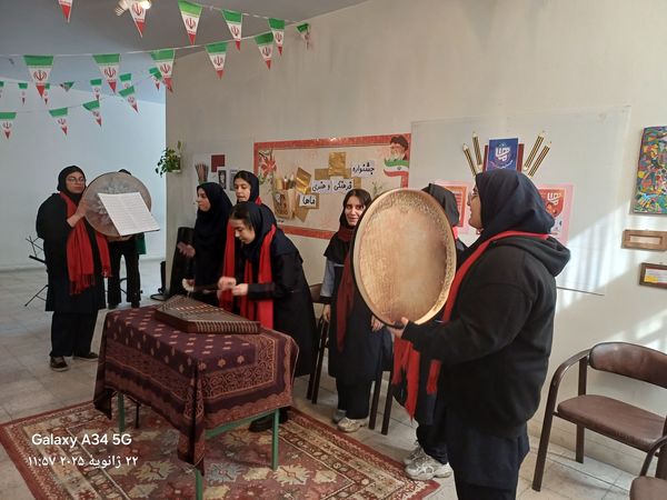 درخشش دوباره مدرسه دکتر باهنر در نمایشگاه ماها 