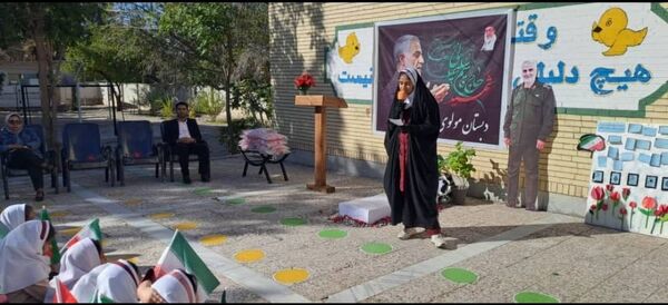 مراسم بزرگداشت سردار سلیمانی در مدرسه مولوی فین