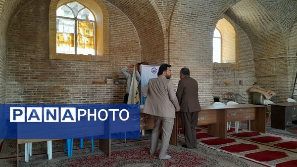 میز خدمت آموزش و پرورش نیشابور در نماز جمعه 