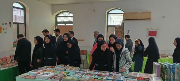 نمایشگاه کتاب پژوهش‌سرای غدیر بردخون گشایش یافت