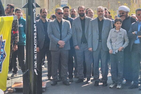 گزارش تصویری از راهپیمایی سیزده آبان در پردیس