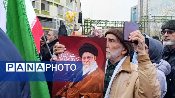 امشب آسمان در خیابان ها مى تابد